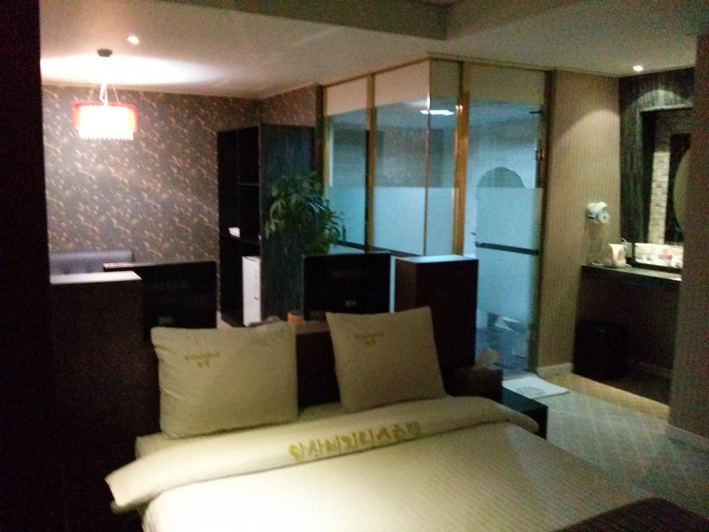 Apsan Business Hotel Тегу Стая снимка